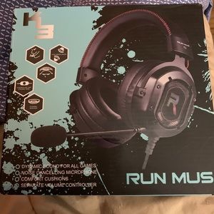 K3 Over-Ear Headphones - Black and Blue